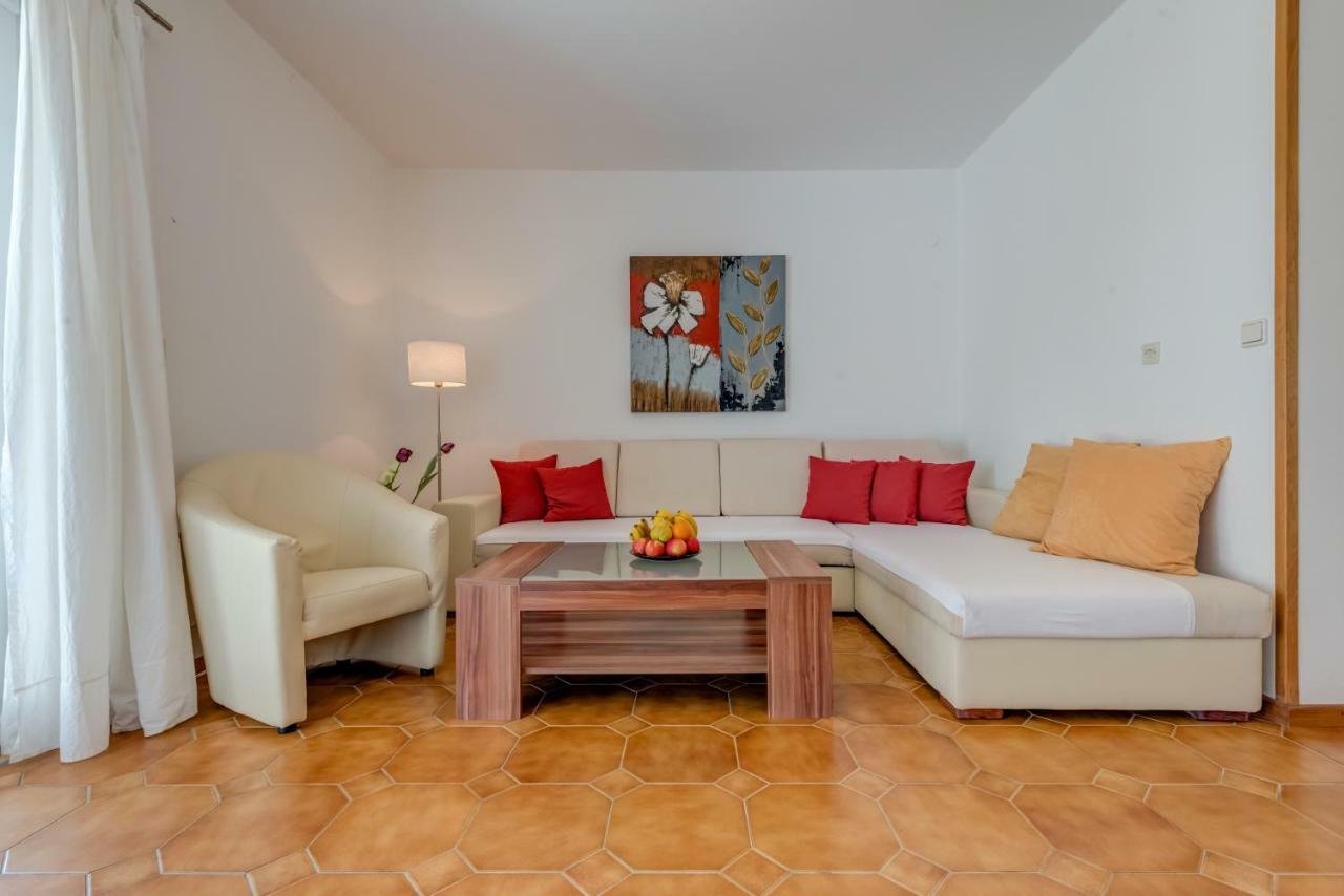 Apartments Tamar Йелса Екстериор снимка