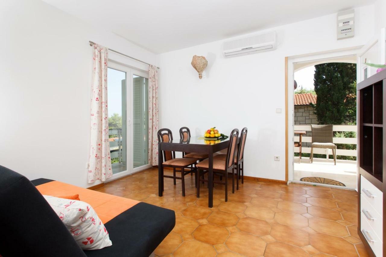 Apartments Tamar Йелса Екстериор снимка